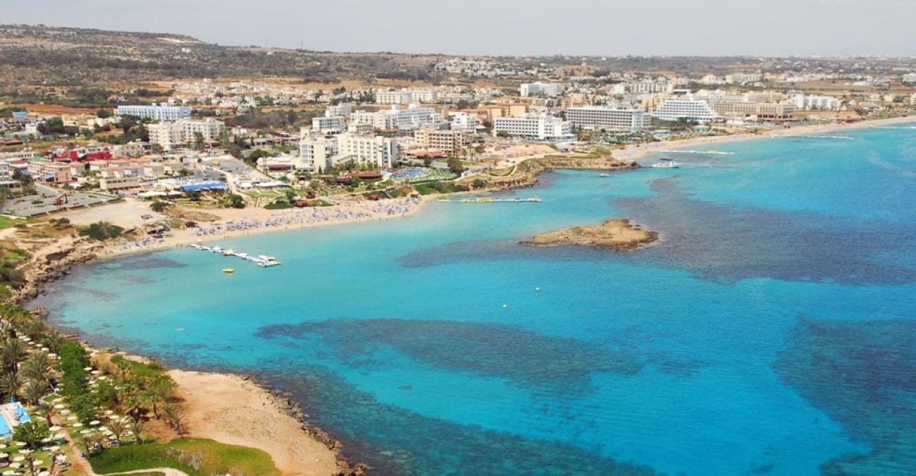Σοκαριστικό βίντεο: Όμορφη μέρα στο χωριό μέχρι που… βλέπεις μπροστά σου δύο σοβαρά τροχαία σε απόσταση αναπνοής
