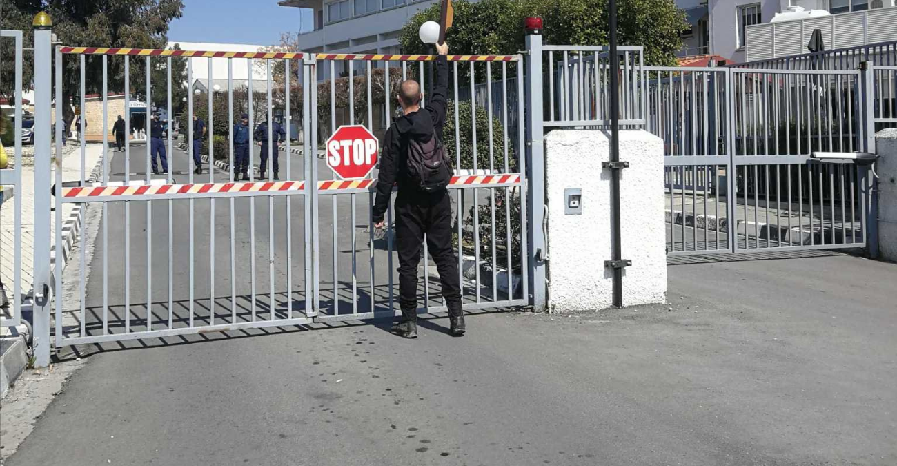 Διαμαρτυρία έξω από το ΡΙΚ κατά της συμμετοχής του Ισραήλ στη Eurovision
