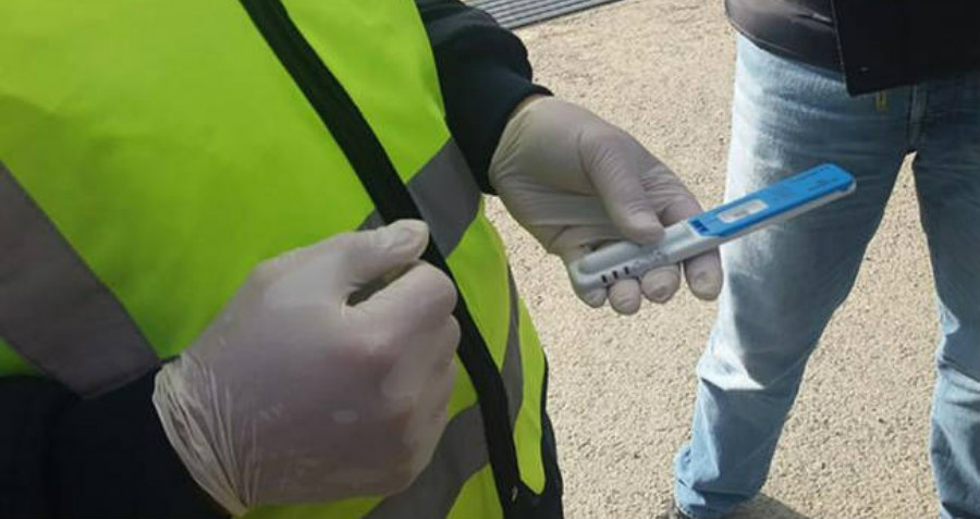 Τους σταμάτησε η Τροχαία και τα αλκοτέστ τους «έκαψαν» - Βαριές οι ποινές