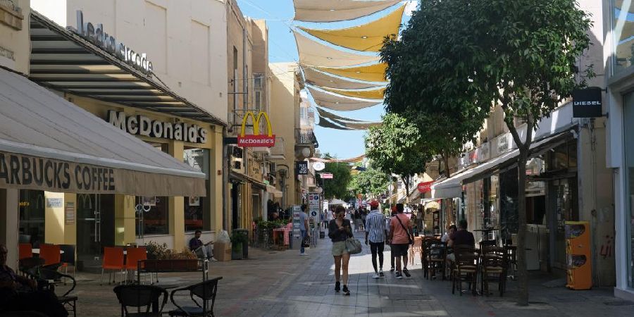 Προσδοκίες από τον νέο Πρόεδρο - Θέλουν λύση του Κυπριακού και του «Οικονομικού» οι πολίτες - Βίντεο