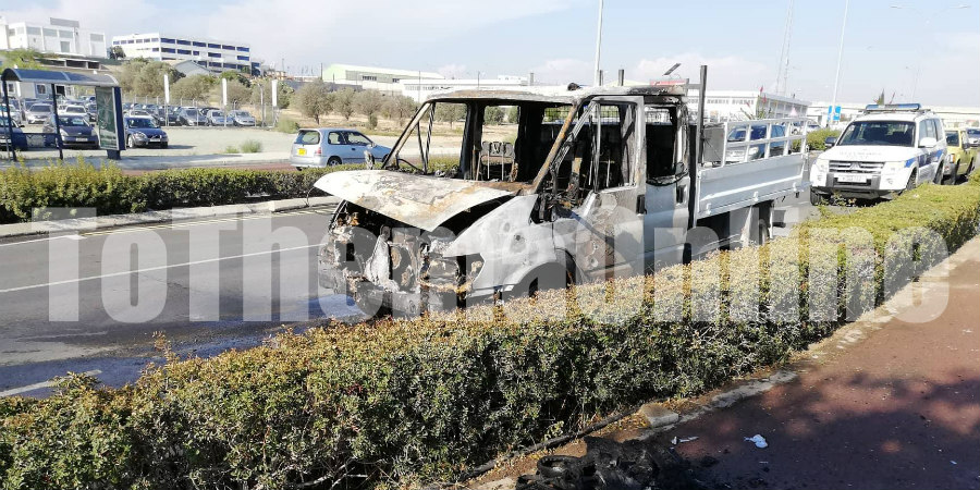 ΛΑΤΣΙΑ: ‘Δόξα τω Θεώ’ – Μαρτυρία του οδηγού του ημιφορτηγού που τυλίχθηκε στις φλόγες