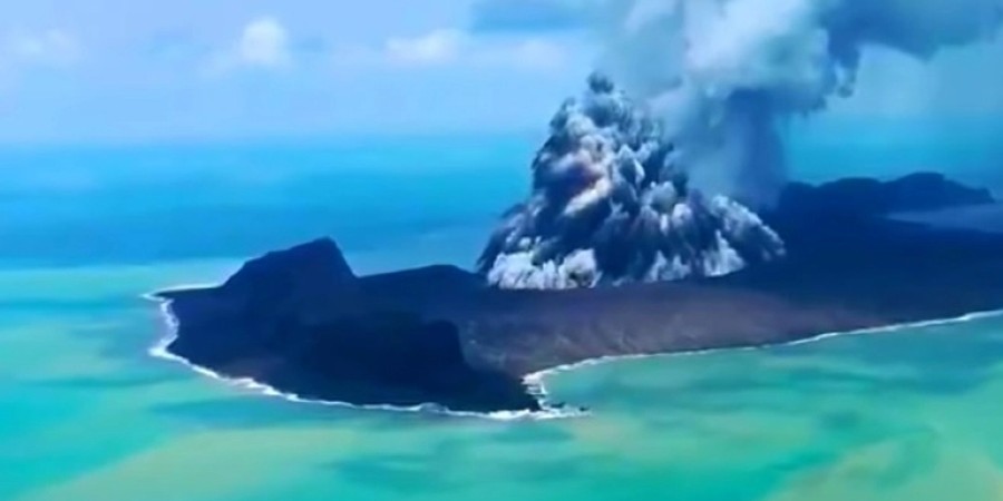 Ρεκόρ για την έκρηξη στο ηφαίστειο της Τόνγκα – Η πιο ισχυρή έκρηξη τις τελευταίες δεκαετίες