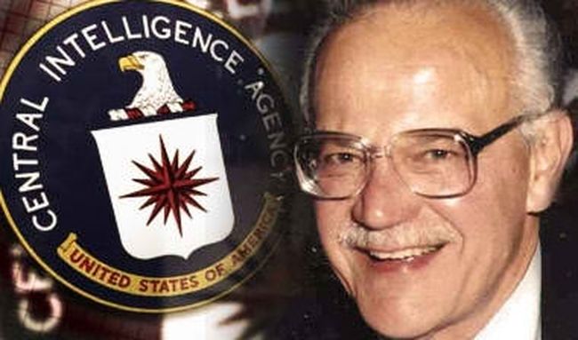 Ο Έλληνας πράκτορας της CIA που έδωσε την εντολή για το πραξικόπημα στην Κύπρο. Ζήτησε την εκτέλεση του Α. Παπανδρέου και οργάνωσε τους μουτζαχεντίν στο Αφγανιστάν. Ο “Μίστερ Βρώμικος”