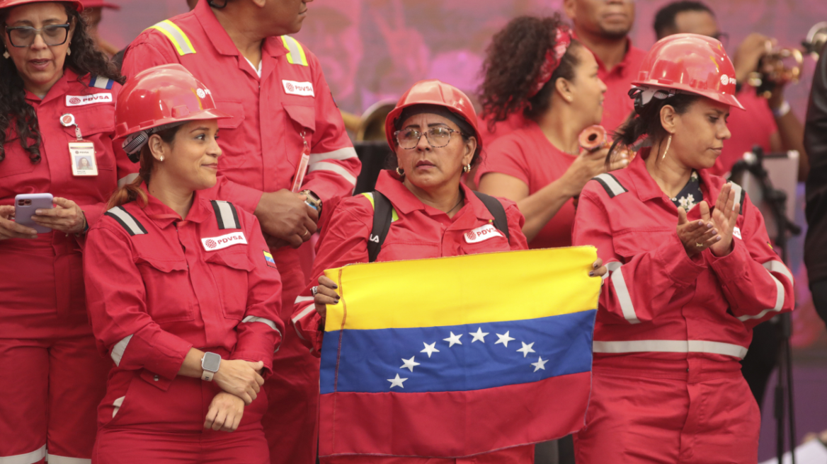 Σε ιδιώτες τα πετρέλαια της Βενεζουέλας για πρώτη φορά μετά από 20 χρόνια, νέος νόμος στη σκιά του Τραμπ