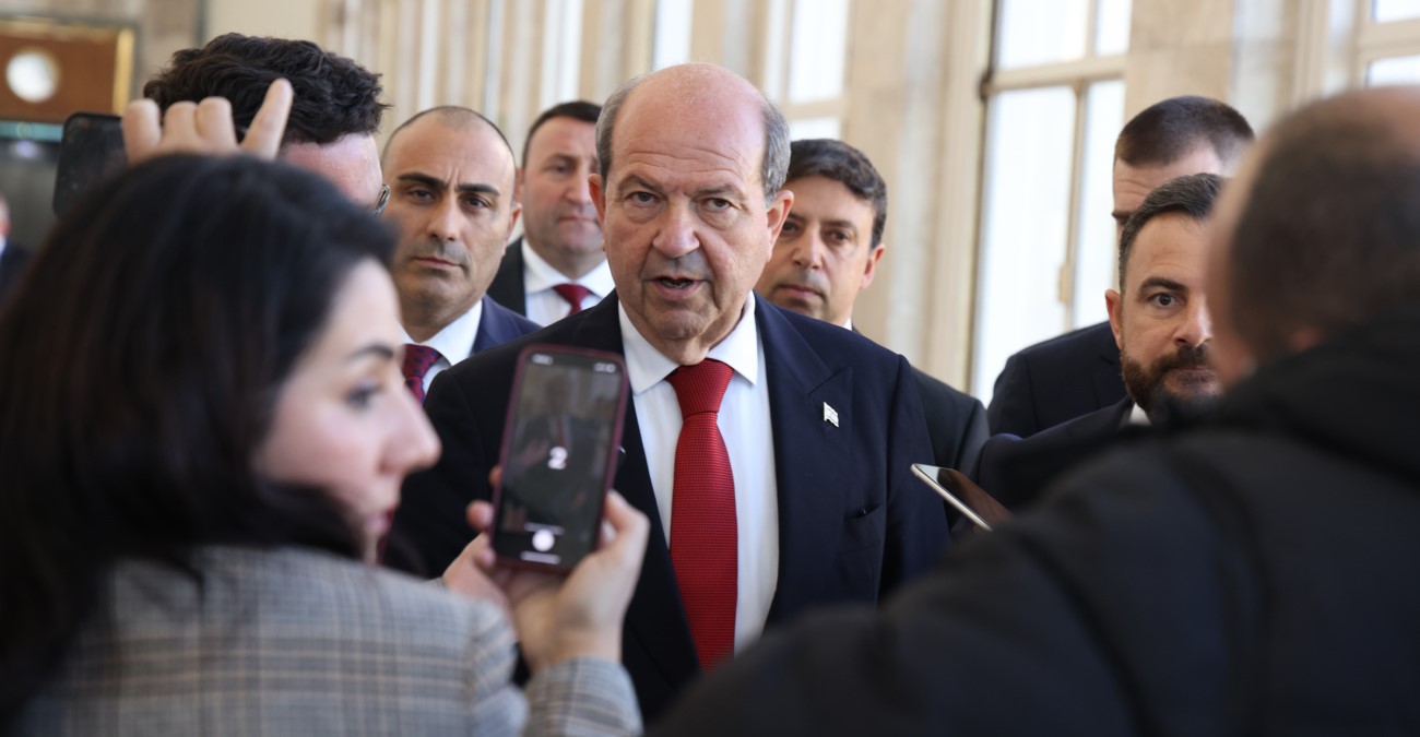 Παραμένει προκλητικός ο Τατάρ - Δεν υπάρχει επιστροφή από πολιτική «δύο κρατών»