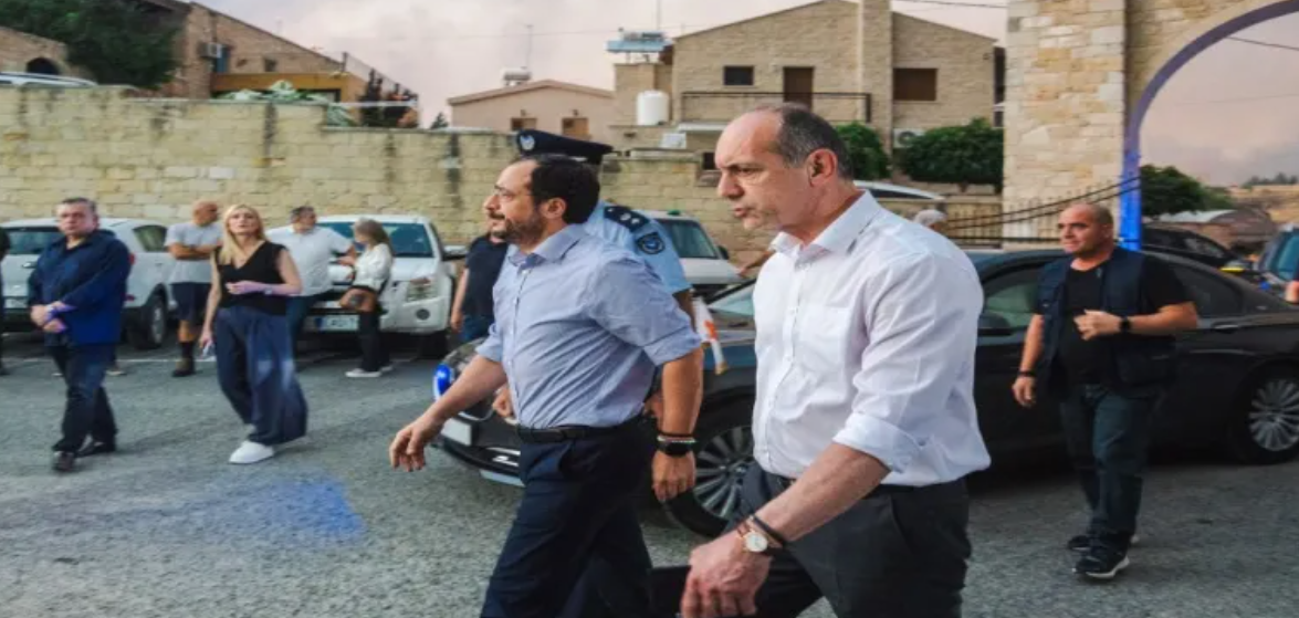VIDEO - Φωτιά στη Λεμεσό: Απαντά ο Χαρτσιώτης για όσα του καταλογίζουν για ανοργανωσία - «Δεν είναι η ώρα για απόδοση ευθυνών»