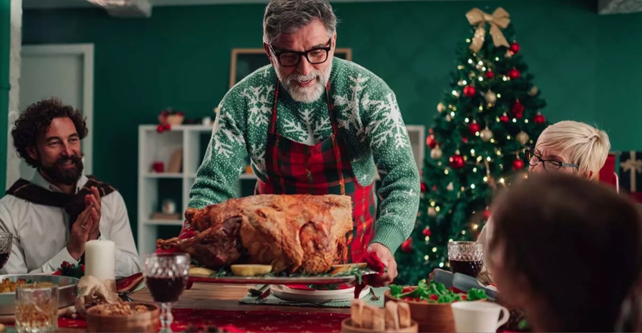 Πόσα βήματα χρειάζονται για να «κάψουμε» τα γιορτινά φαγητά και ποτά