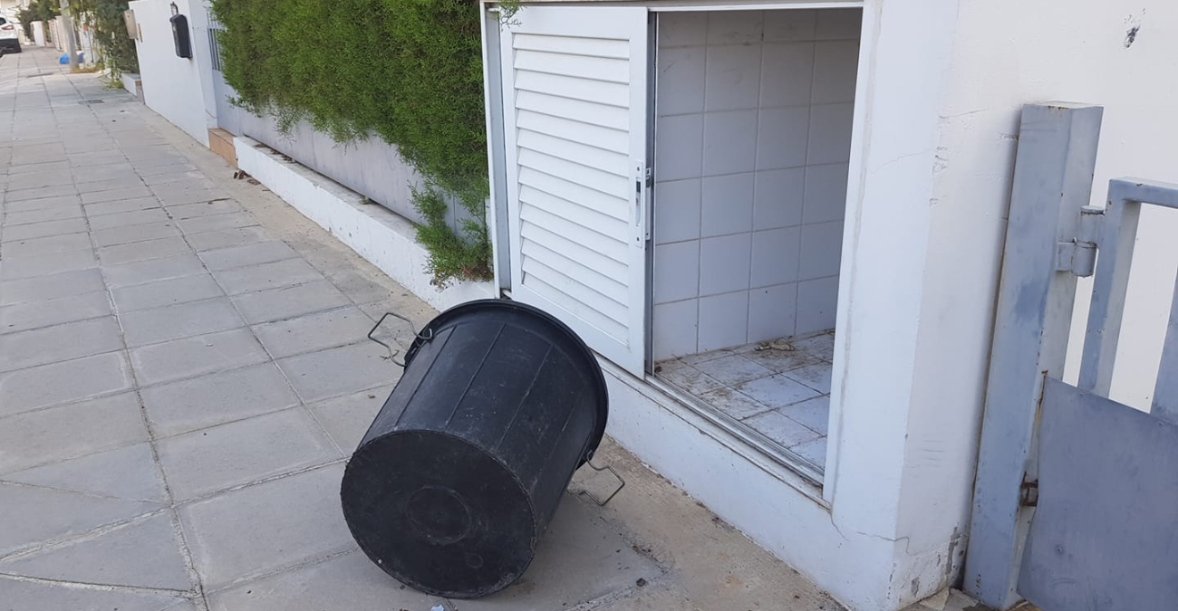 Το νέο παράδοξο της Κύπρου: Κλέβουν ακόμα και τις πόρτες από σκυβαλαποθήκες - Καταγγελίες πολιτών 
