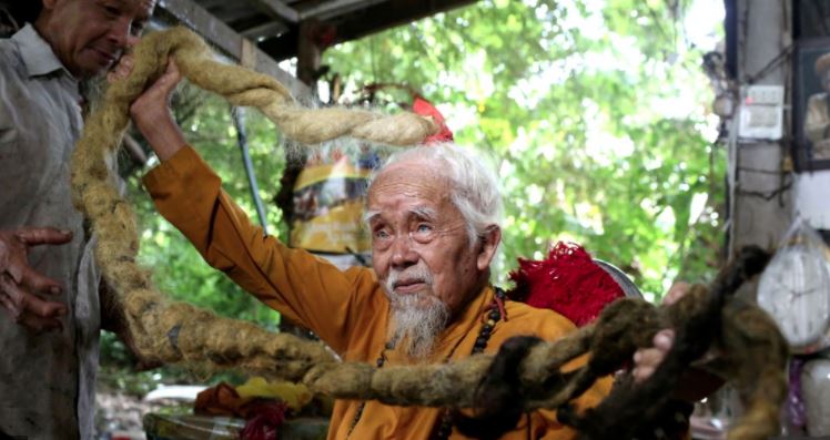 Eνας Βιετναμέζος δεν έχει κόψει τα μαλλιά του εδώ και 80 χρόνια- ΦΩΤΟΓΡΑΦΙΕΣ