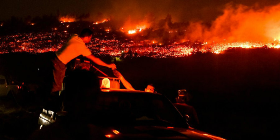 Φωτιά στην Ελλάδα: Η Αττική ξαναζεί τον εφιάλτη – Δραματική νύχτα για χιλιάδες κατοίκους