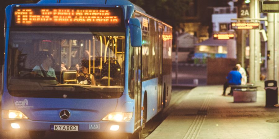 ΛΑΡΝΑΚΑ: Κατεβάζουν χειρόφρενο οι οδηγοί λεωφορείων