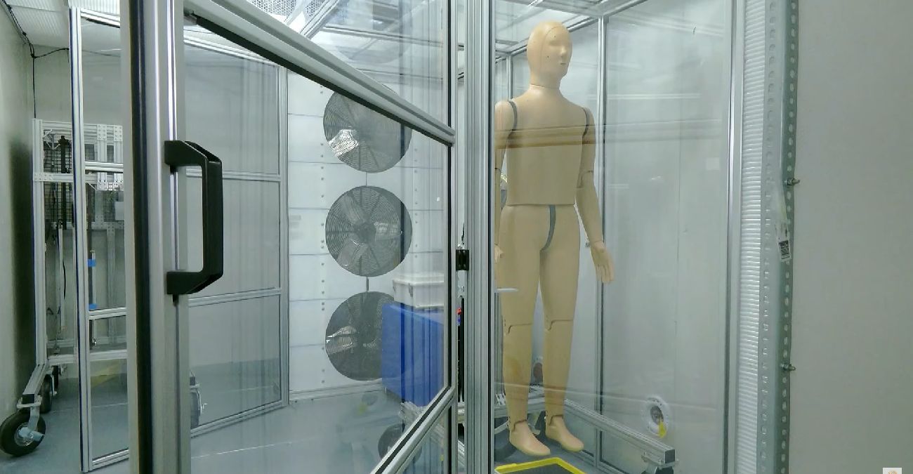 To ANDI είναι το πρώτο ρομπότ στον κόσμο που αναπνέει και ιδρώνει - «Παράγει θερμότητα, τρέμει από το κρύο, περπατά» - Δείτε βίντεο