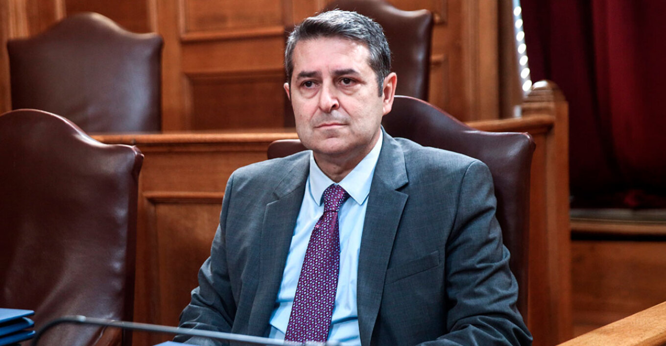 Διασωληνωμένος στη ΜΕΘ του Ευαγγελισμού ο Γιώργος Μυλωνάκης, διαγνώστηκε με ανεύρυσμα στον εγκέφαλο