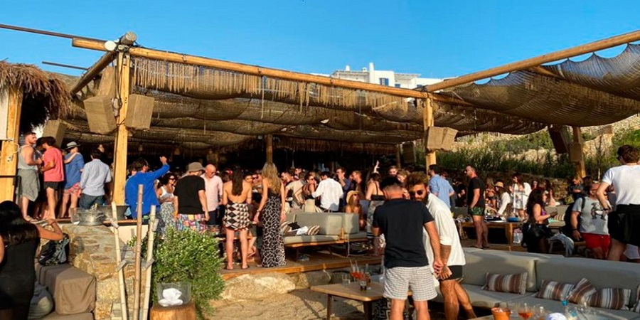 ΜΥΚΟΝΟΣ: Συνωστισμός, λουκέτο και πρόστιμο σε γνωστό beach bar - 60 ημέρες και 20,000 ευρώ