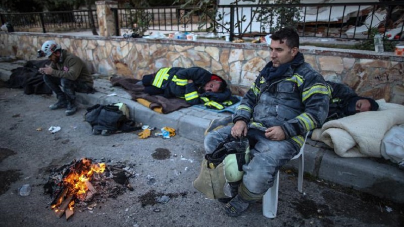 ΤΟΥΡΚΙΑ - ΣΕΙΣΜΟΣ: Αυξάνεται ο αριθμός των νεκρών ενώ υπάρχουν ακόμη αγνοούμενοι - Δραματικές στιγμές