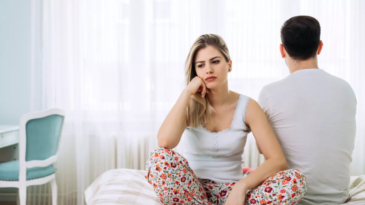Slow Fade στη σχέση: Γιατί κάποιοι δεν λένε «τέλος» αλλά επιλέγουν την εκκωφαντική σιωπή