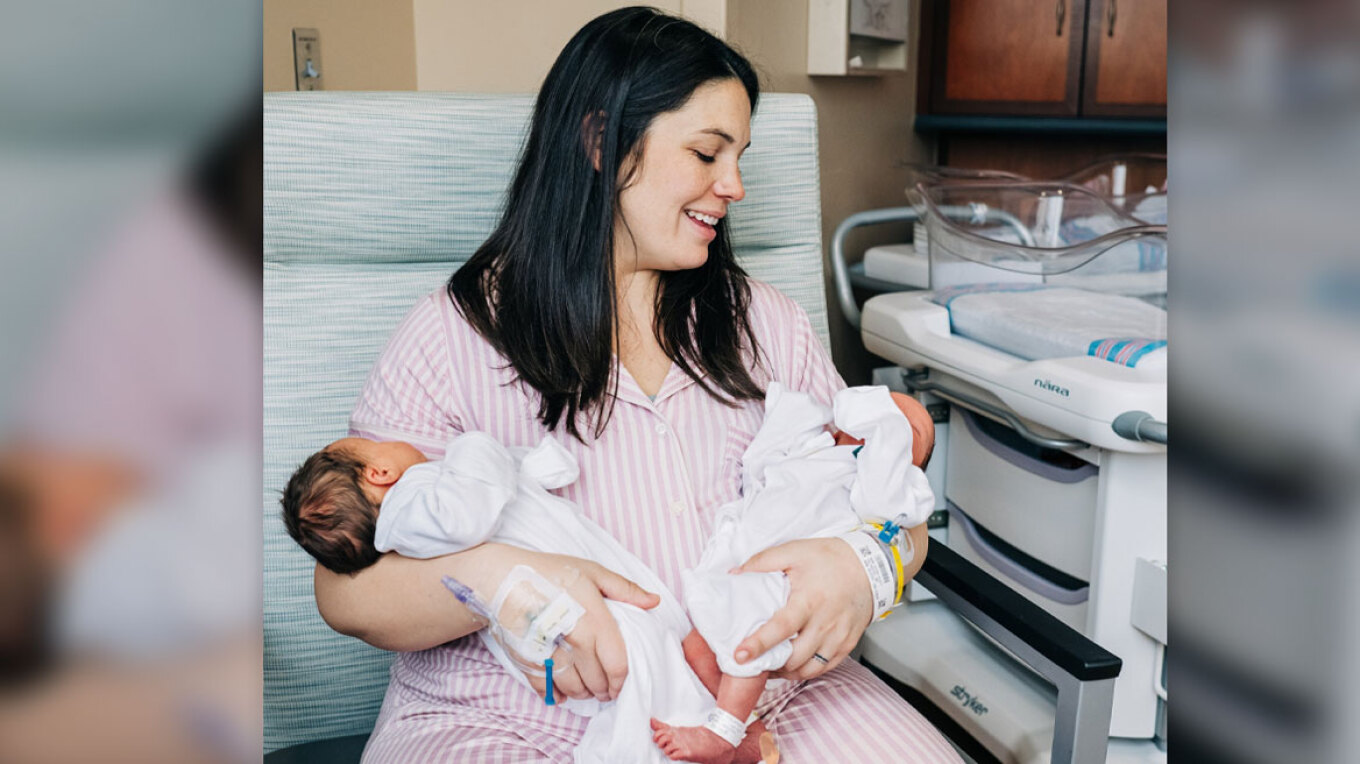 Απίστευτο περιστατικό στις ΗΠΑ: 32χρονη γέννησε δύο μωρά, από δύο μήτρες, σε δύο ημέρες
