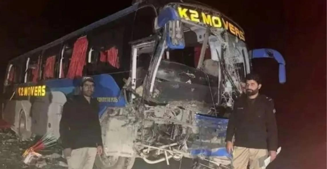 Πακιστάν: Τουλάχιστον οκτώ νεκροί από επίθεση ενόπλων σε λεωφορείο