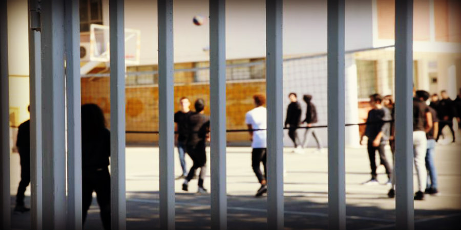 VIDEO: Σοκαριστικό περιστατικό στη Λεμεσό - Έριξαν αναμμένο γκαζάκι σε φύλακα δημοτικού