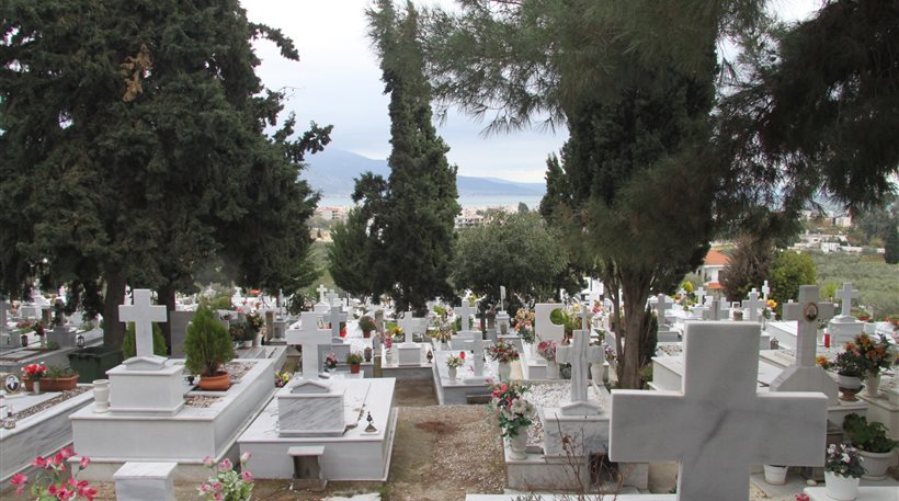 ΚΥΠΡΟΣ-ΒΟΥΛΗ: Χιλιάδες ευρώ για την αγορά ενός τάφου- Ψάχνουν προτάσεις για λογικές τιμές