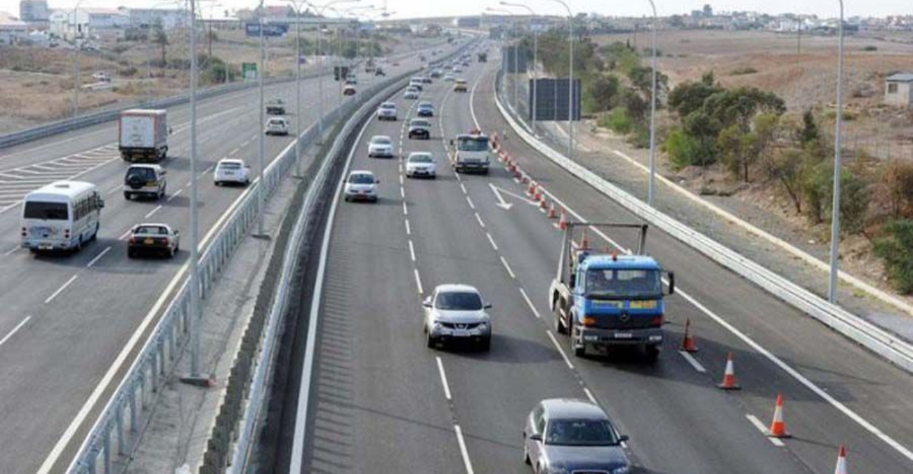 Βίντεο: Πολίτης πλήρωσε άδεια κυκλοφορίας αλλά χρεώθηκε με πρόστιμο – Παράπονα για δυσλειτουργίες στο σύστημα
