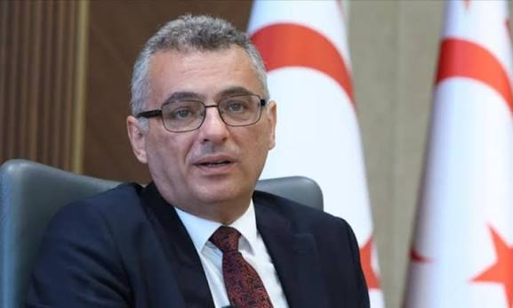Δεν άρεσαν στον Έρχιουρμαν τα δημοσιεύματα για το Βαρώσι - Κάνει λόγο για διαρροές και θέμα εμπιστοσύνης 