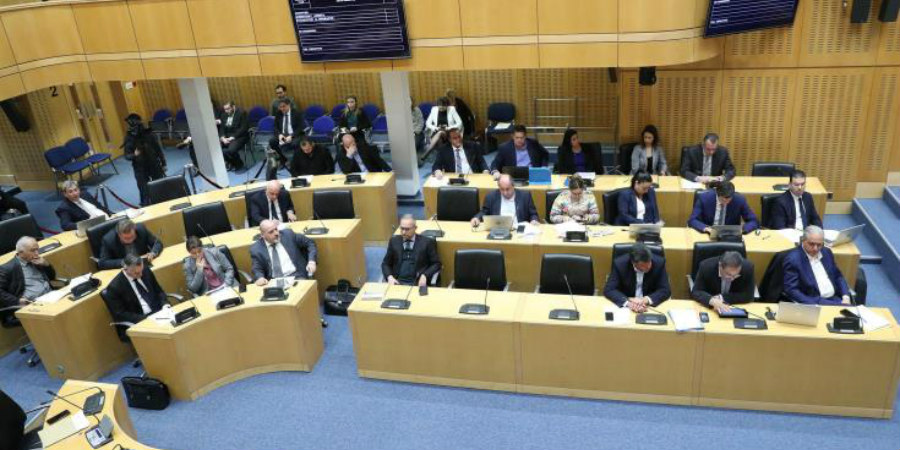 Αποφασίστηκε Συνεδρία Ολομέλειας Βουλής εντός 24 ωρών από κατάθεση νομοθετημάτων για την κρίση
