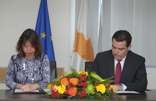Μνημόνιο Συνεργασίας υπέγραψαν Πανεπιστήμιο UCLan Cyprus και Υπουργείο Άμυνας