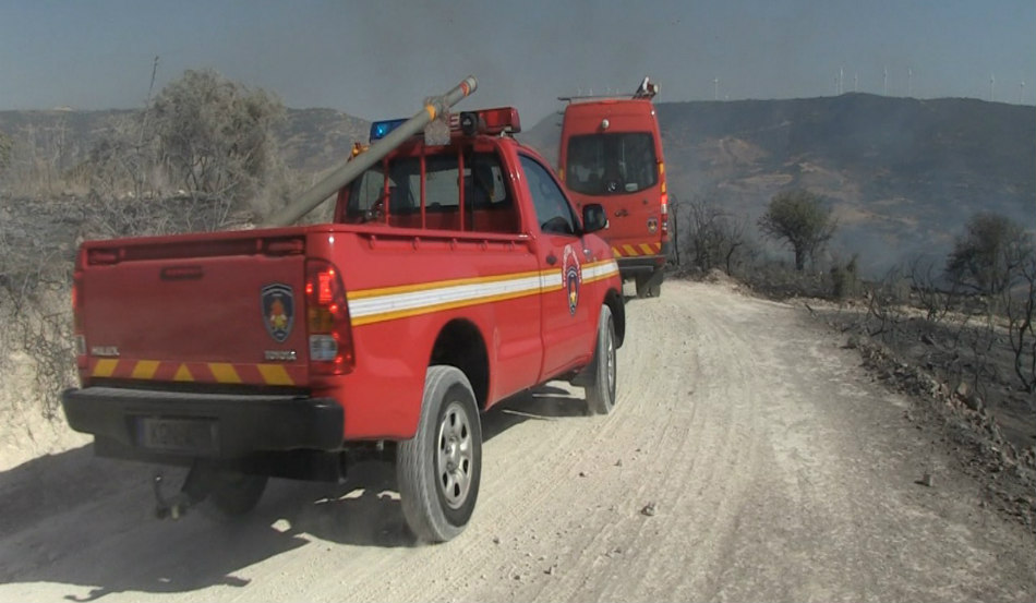 ΠΑΦΟΣ: Υπό πλήρη έλεγχο τέθηκε η φωτιά στην περιοχή Κάθηκα- Γιόλου- Θελέτρας