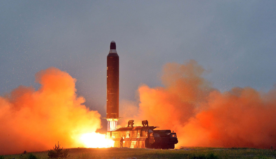 Οι ΗΠΑ ετοιμάζονται να απαντήσουν στην Β. Κορέα για την εκτόξευση του διηπειρωτικού πυραύλου