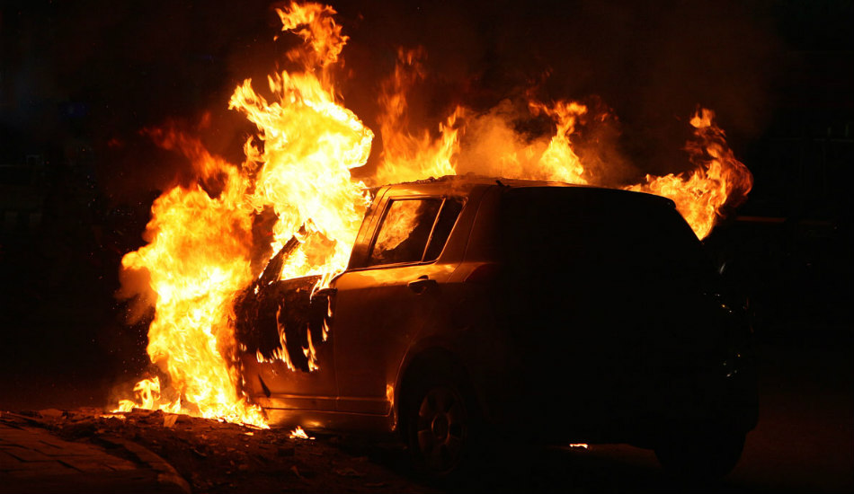 Παρανάλωμα του πυρός όχημα στην Αθνούπολη – Περιέργειες οι συνθήκες που κάηκε