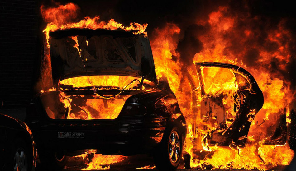 ΛΕΜΕΣΟΣ: Φωτιά σε αυτοκίνητο πολυτελείας – Ελληνοκύπριος επιχειρηματίας ο ιδιοκτήτης