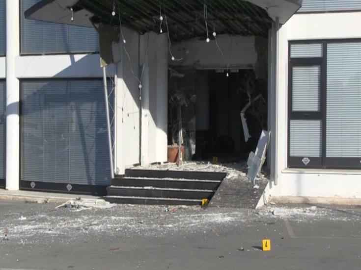 ΠΑΦΟΣ: Χειροπέδες σε 44χρονο απο τη Λεμεσό για την έκρηξη σε κατάστημα πώλησης πολυτελών οχημάτων