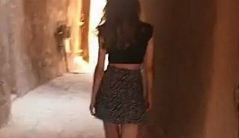 Σαουδική Αραβία: Συνελήφθη η κοπέλα με τη μίνι φούστα