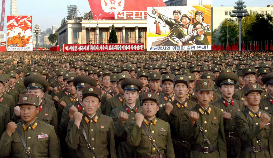 Βόρεια Κορέα: 3,5 εκατ. πολίτες ζήτησαν να καταταγούν για να πολεμήσουν τον Τραμπ