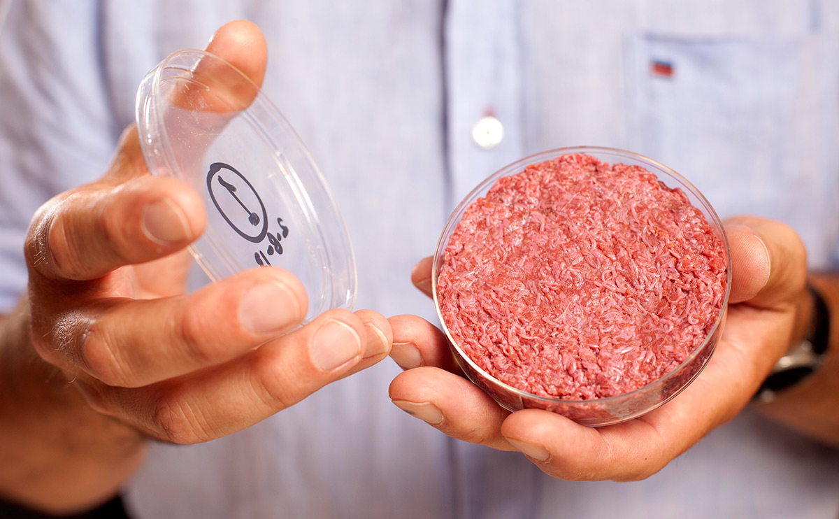 Αμερικανοί μεγιστάνες επενδύουν στο τεχνητό κρέας – « Σε 30 χρόνια οι άνθρωποι δεν θα χρειάζεται να σκοτώνουν ζώα για το κρέας τους»