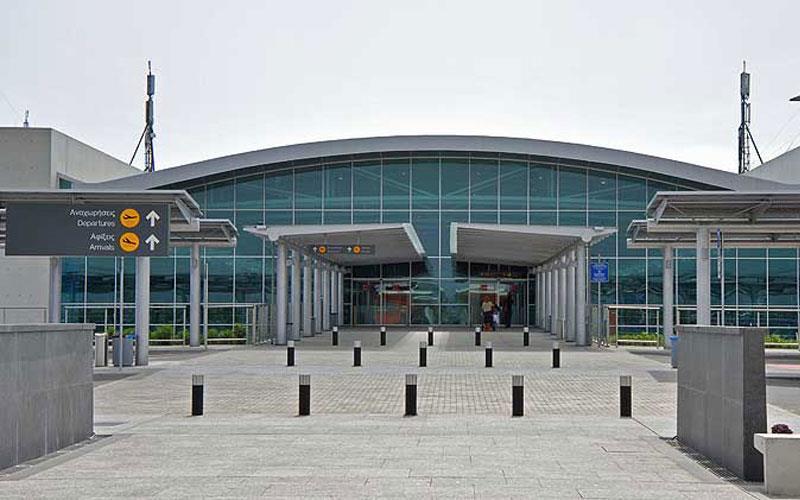 Μέσω αεροδρομίου Λάρνακας ταξιδεύει 30% των Τ/κ ενόψει Γιορτής των Θυσιών, γράφει η «Κίπρις»