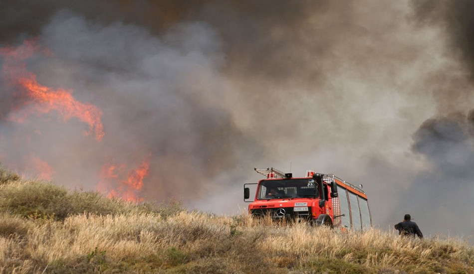 ΕΛΛΑΔΑ: Μεγάλη πυρκαγιά στη Ζάκυνθο – Εκκενώθηκε χωριό