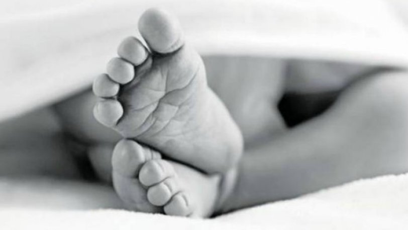 Τραγικό: Ζευγάρι ομοφυλόφιλων γυναικών επέστρεψαν το θετό τους μωρό στον βιολογικό του πατέρα και εκείνος το σκότωσε