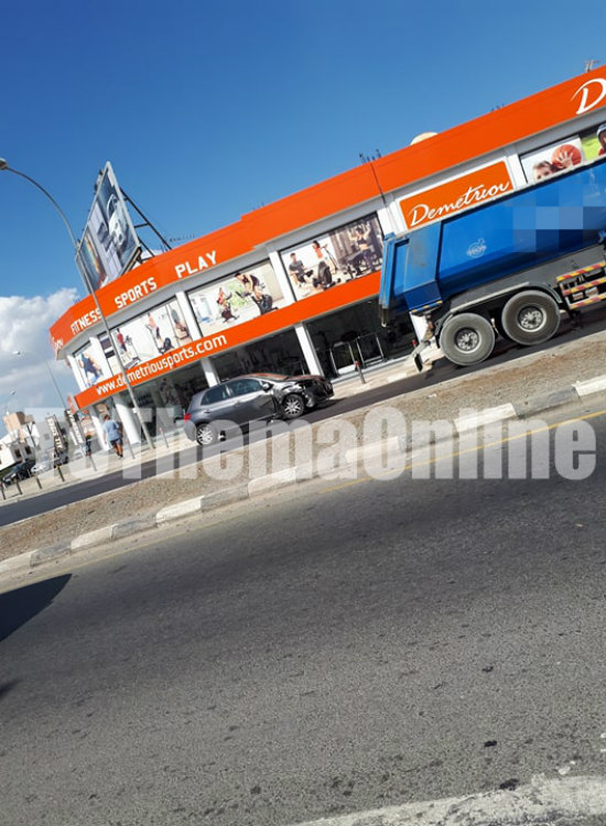 ΛΕΥΚΩΣΙΑ: Όχημα συγκρούστηκε με φορτηγό σε μια από τις πιο πολυσύχναστες λεοφώρους- Σταμάτησε την κυκλοφορία στην μια λωρίδα του δρόμου - ΦΩΤΟΓΡΑΦΙΑ