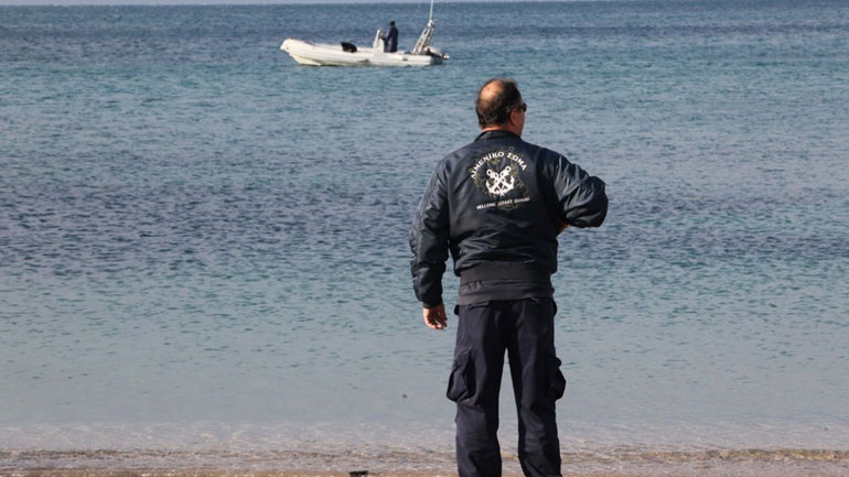 Θρίλερ στην Ελλάδα με πτώμα γυναίκας που βρέθηκε στην θάλασσα