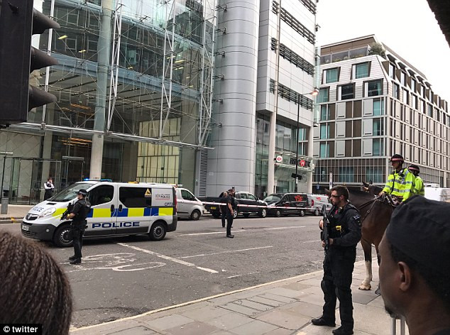 Λάθος συναγερμός στο Λονδίνο - Τρομοκρατημένες οι Αρχές και ο κόσμος - ΦΩΤΟΓΡΑΦΙΕΣ