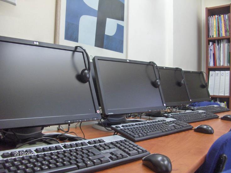 ΠΑΦΟΣ: Kατάσχεση 18 ηλεκτρονικών υπολογιστών από υποστατικό 50χρονης