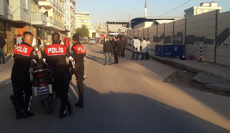 Ένοπλος άντρας πυροβόλησε και σκότωσε μαθήτρια - Τραυμάτισε ακόμη δύο στην Κωνσταντινούπολη- Συνελήφθη ο δράστης