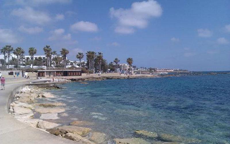 ΠΑΦΟΣ: Αγωνιώδης προσπάθεια αστυνομικών να σώσουν την 69χρονη – Δυστυχώς δεν ανένηψε – Μοιραίες οι διακοπές στην Κύπρο
