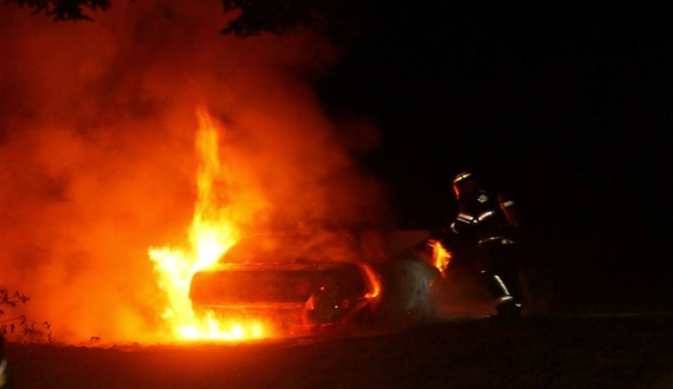 ΛΑΡΝΑΚΑ: Ενώπιον του Δικαστηρίου ο 42χρονος για τη φωτιά σε δύο οχήματα