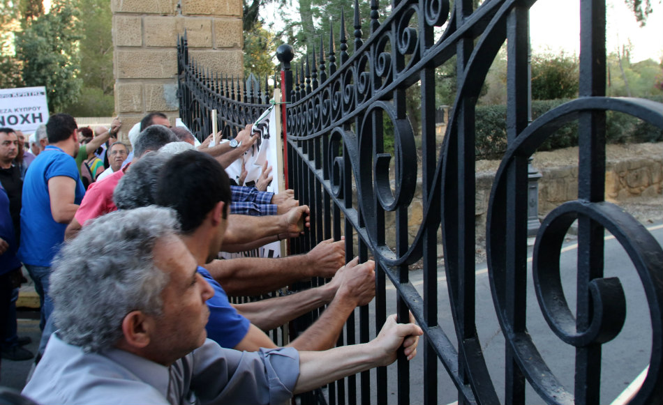 ΣΥΚΑΛΑ: Η Κυβέρνηση έχει τους Κύπριους κουρεμένους πολίτες «γραμμένους και διαγραμμένους»