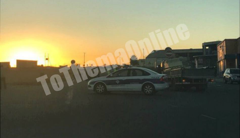 ΛΑΡΝΑΚΑ: Ατύχημα στα φώτα τροχαίας του Lucky Star – Ανατράπηκε όχημα που συγκρούστηκε με φορτηγό – Στο νοσοκομείο ο ένας οδηγός – ΦΩΤΟΓΡΑΦΙΕΣ