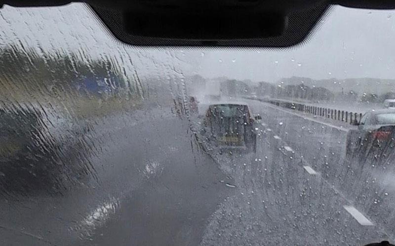 ΟΔΗΓΟΙ- ΠΡΟΣΟΧΗ: Επικίνδυνο σημείο στον αυτοκινητόδρομο Λεμεσού - Πάφου λόγω έντονης βροχόπτωσης