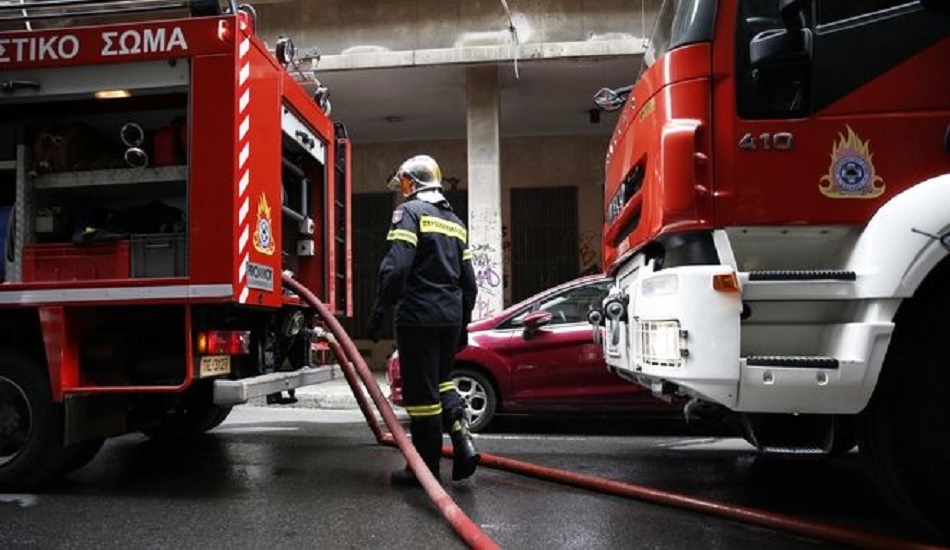 Ελλάδα: «Αυτό είναι κατάντια» - Ρακοσυλλέκτρια ανασύρθηκε νεκρή από φωτιά στο διαμέρισμά της - ΒΙΝΤΕΟ
